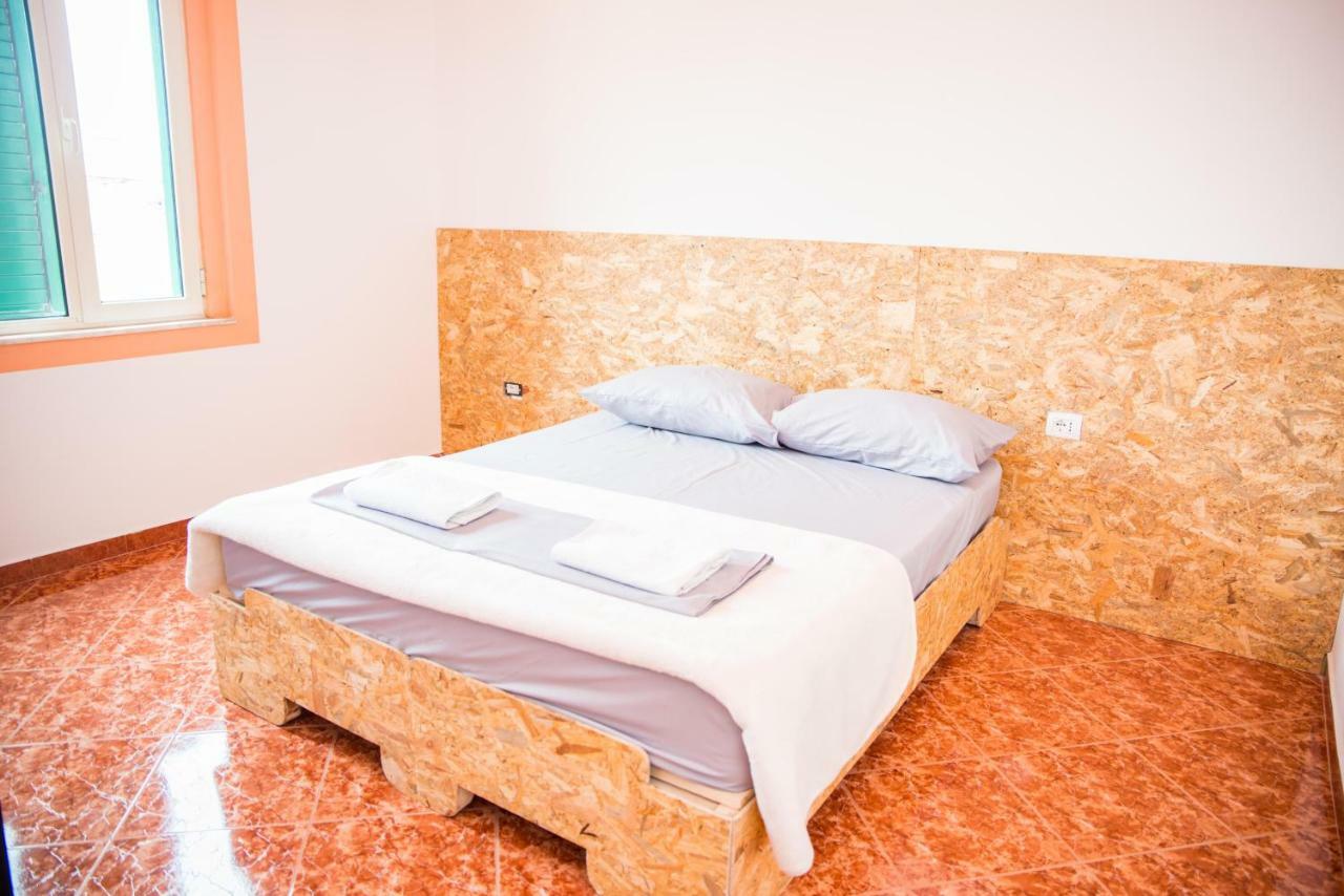 Our Way Guest House & Hostel Shkodër Dış mekan fotoğraf