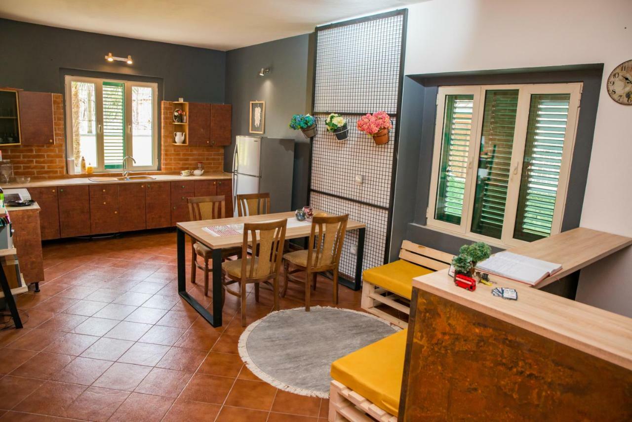 Our Way Guest House & Hostel Shkodër Dış mekan fotoğraf