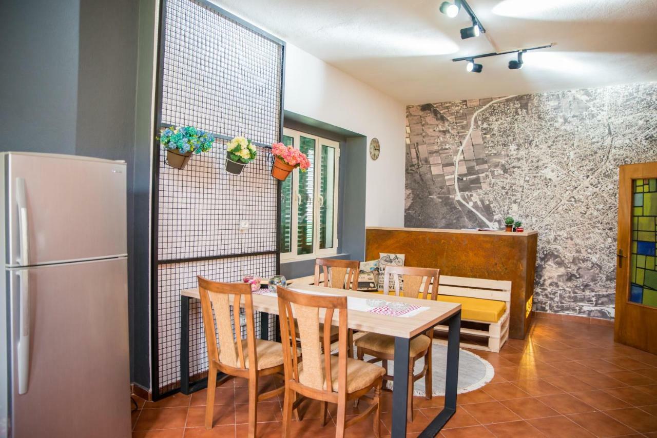 Our Way Guest House & Hostel Shkodër Dış mekan fotoğraf