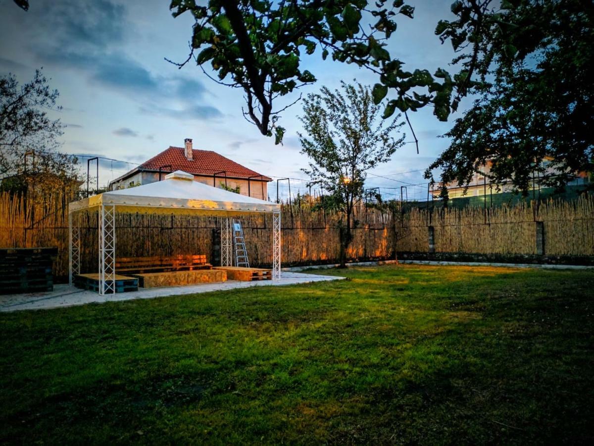 Our Way Guest House & Hostel Shkodër Dış mekan fotoğraf